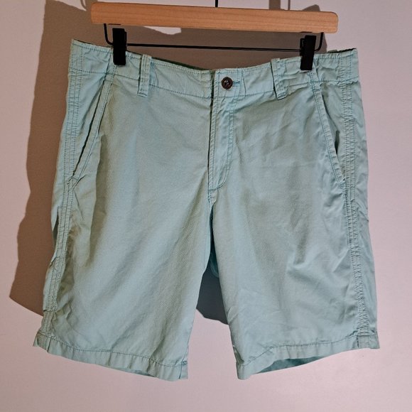 GAP Other - GAP Men's 33x10 Flat Front Sun Faded Bedford Shorts
